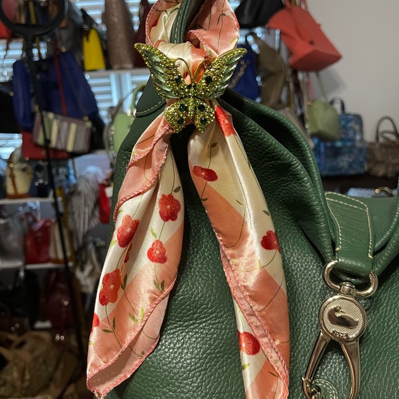 Bag Swag Bundle π₯ Create your Own on LIVE β€οΈ - Picture 14 of 16